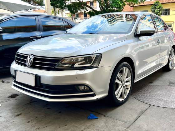 VOLKSWAGEN JETTA 2.0 TSI HIGHLINE 211CV GASOLINA 4P TIPTRONIC VOLKSWAGEN JETTA 2.0 TSI HIGHLINE 211CV GASOLINA 4P TIPTRONIC